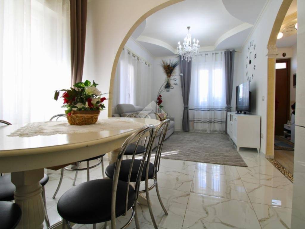 casa indipendente in vendita a Pesaro in zona Case Bruciate