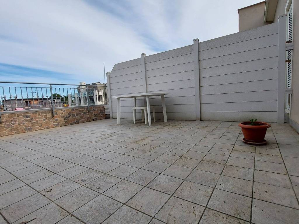 appartamento in vendita a Pesaro in zona Baia Flaminia