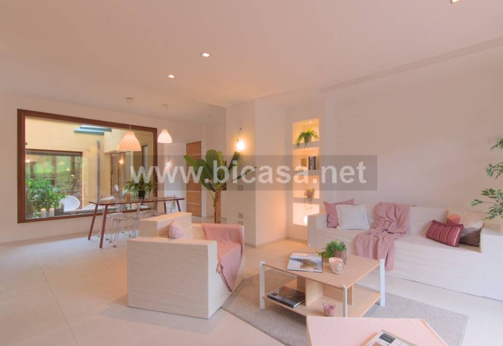 casa indipendente in vendita a Pesaro in zona Centro Città