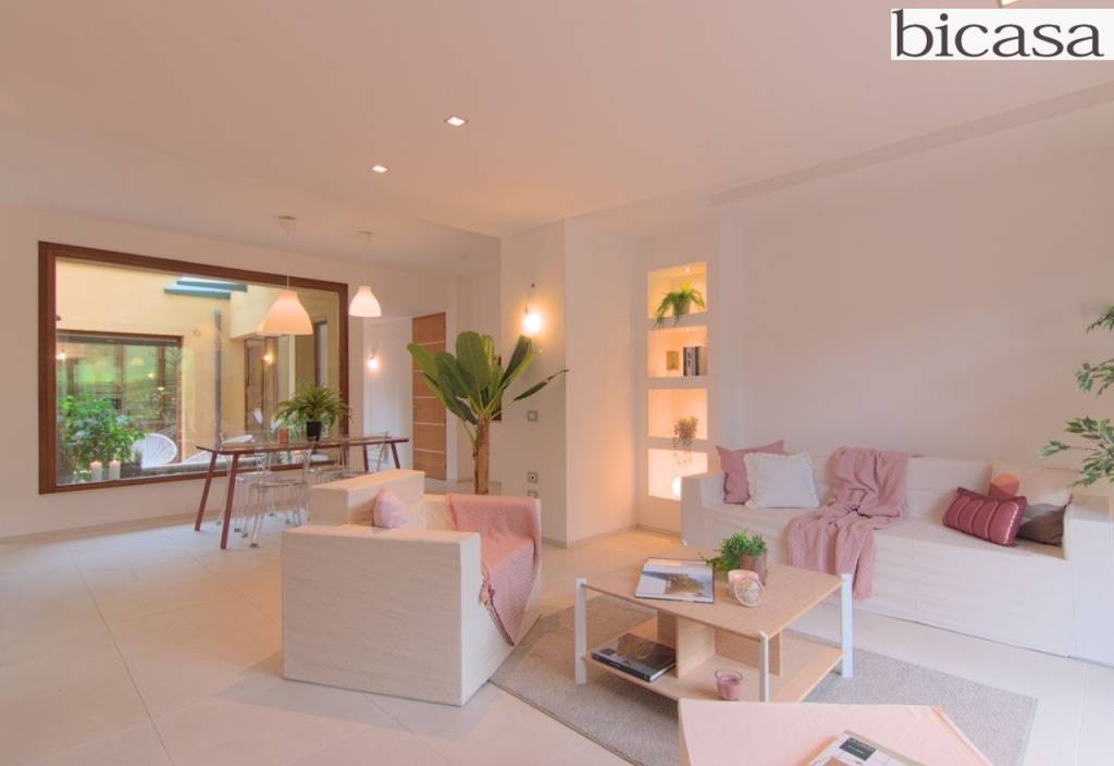 casa indipendente in vendita a Pesaro in zona Centro Città