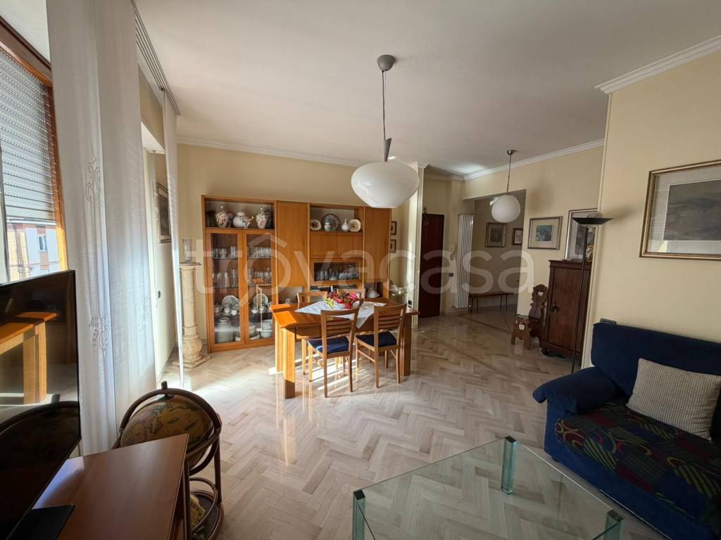 casa indipendente in vendita a Pesaro in zona Villa Fastiggi