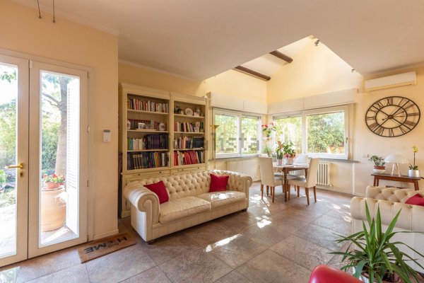 appartamento in vendita a Pesaro in zona Mare