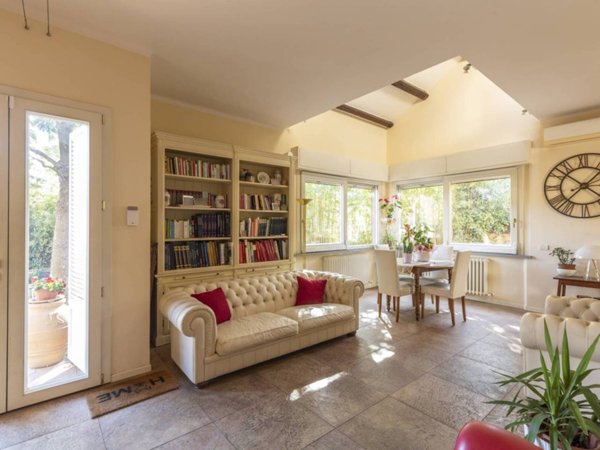 casa indipendente in vendita a Pesaro in zona Mare