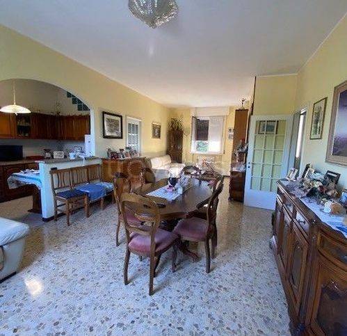 appartamento in vendita a Pesaro in zona Santa Veneranda