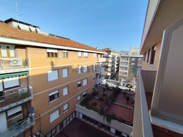 appartamento in vendita a Pesaro in zona Mare