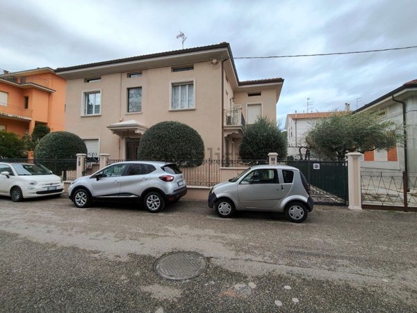 appartamento in vendita a Pesaro in zona Villa Fastiggi