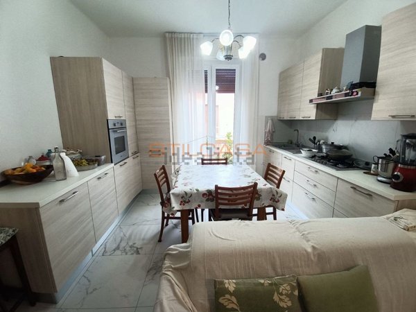 appartamento in vendita a Pesaro in zona Centro Città