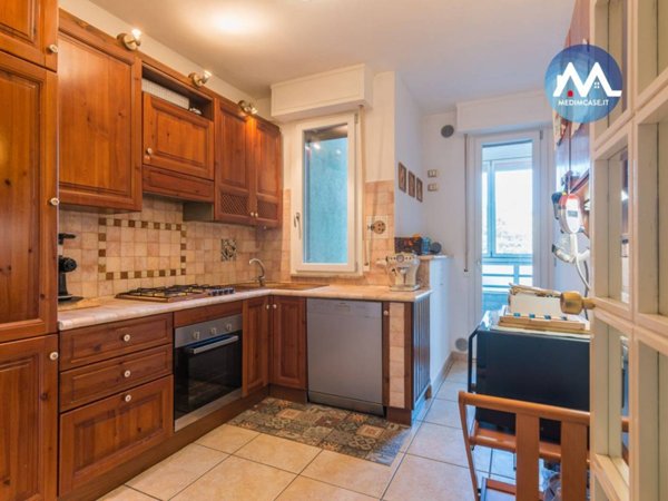 casa indipendente in vendita a Pesaro in zona Mare