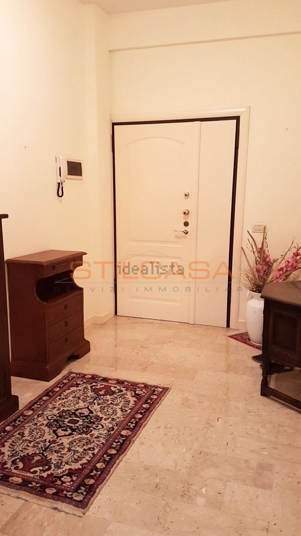 appartamento in vendita a Pesaro in zona Loreto