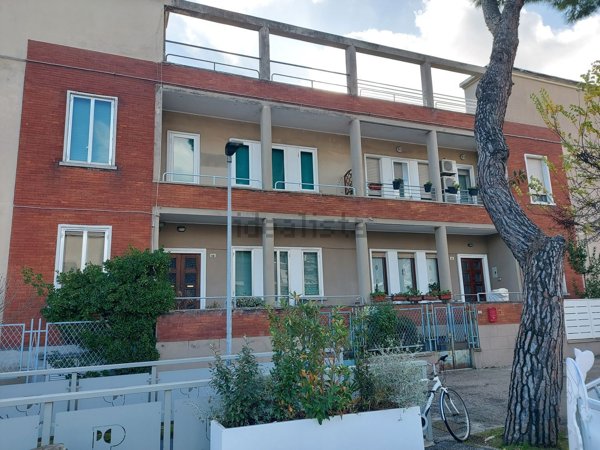 appartamento in vendita a Pesaro in zona Mare