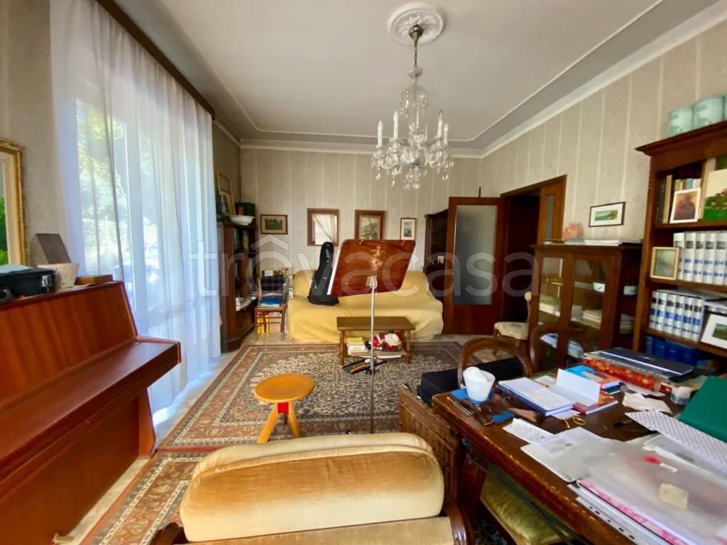 appartamento in vendita a Pesaro in zona Montegranaro