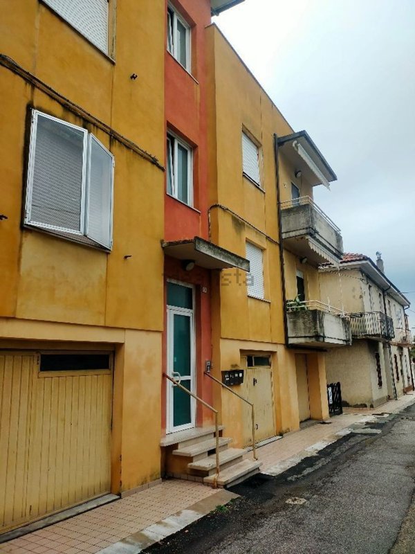 appartamento in vendita a Pesaro in zona Fabbrecce