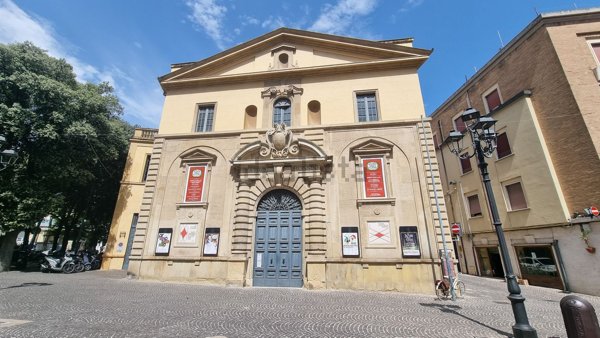 appartamento in vendita a Pesaro in zona Centro Città