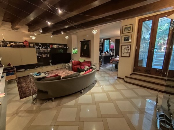 appartamento in vendita a Pesaro in zona Centro Città