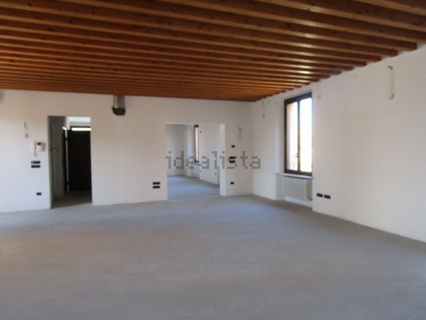 appartamento in vendita a Pesaro in zona Centro Città