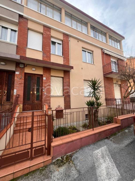 appartamento in vendita a Pesaro in zona Baia Flaminia