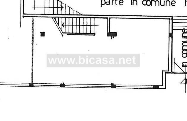 negozio in vendita a Pesaro in zona Centro Città