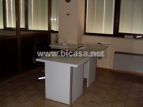 ufficio in vendita a Pesaro
