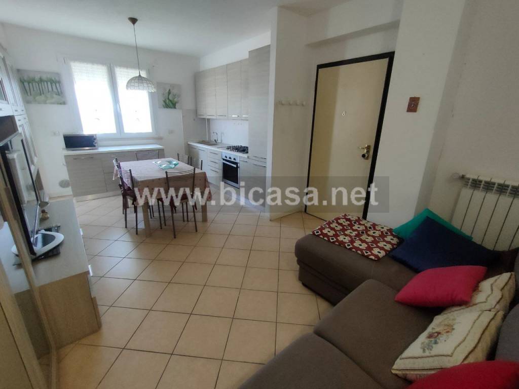 appartamento in vendita a Pesaro in zona Santa Veneranda