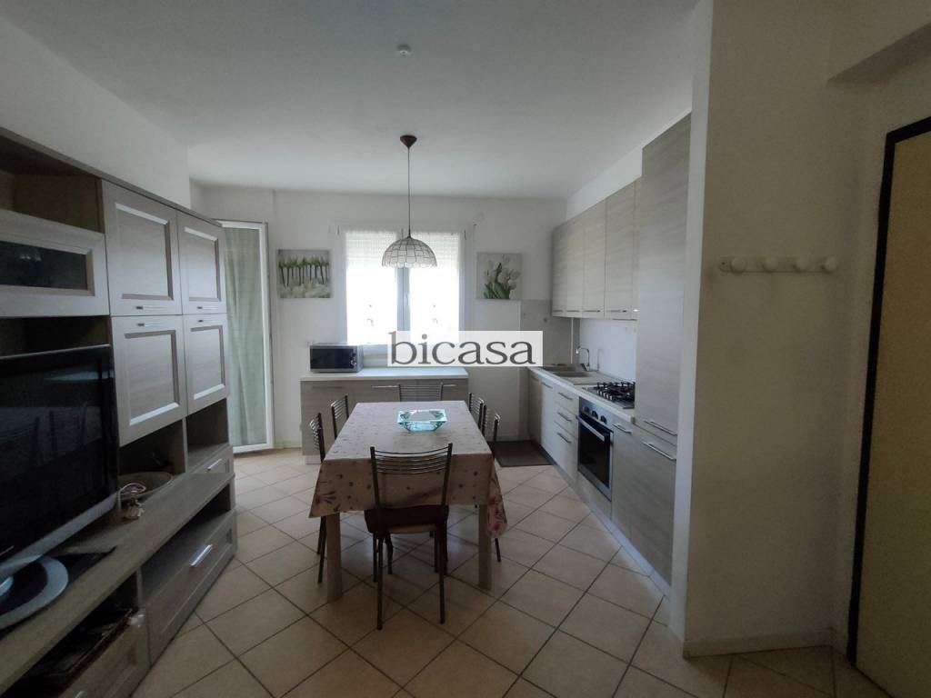 appartamento in vendita a Pesaro in zona Santa Veneranda