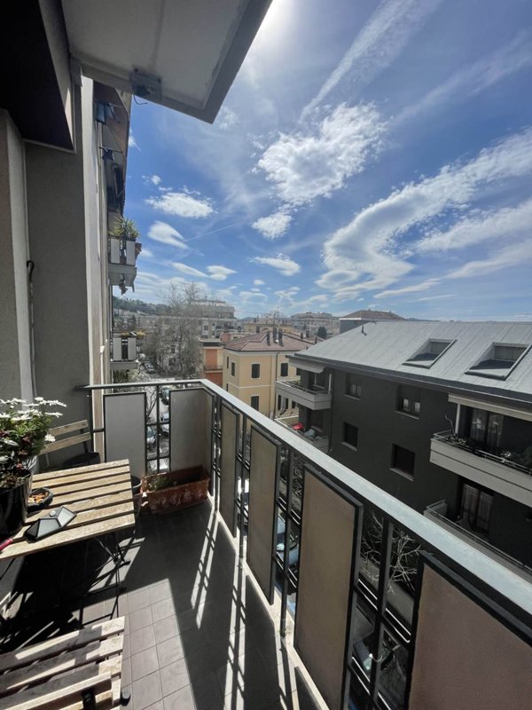 appartamento in vendita a Pesaro in zona Centro Città