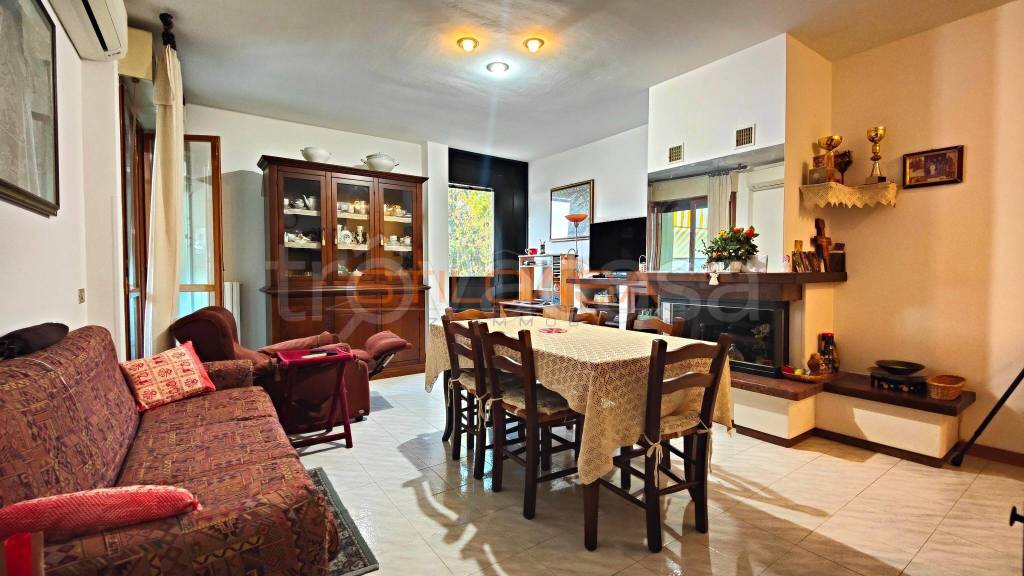 appartamento in vendita a Pesaro in zona Novilara