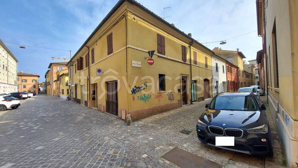 appartamento in vendita a Pesaro in zona Centro Città