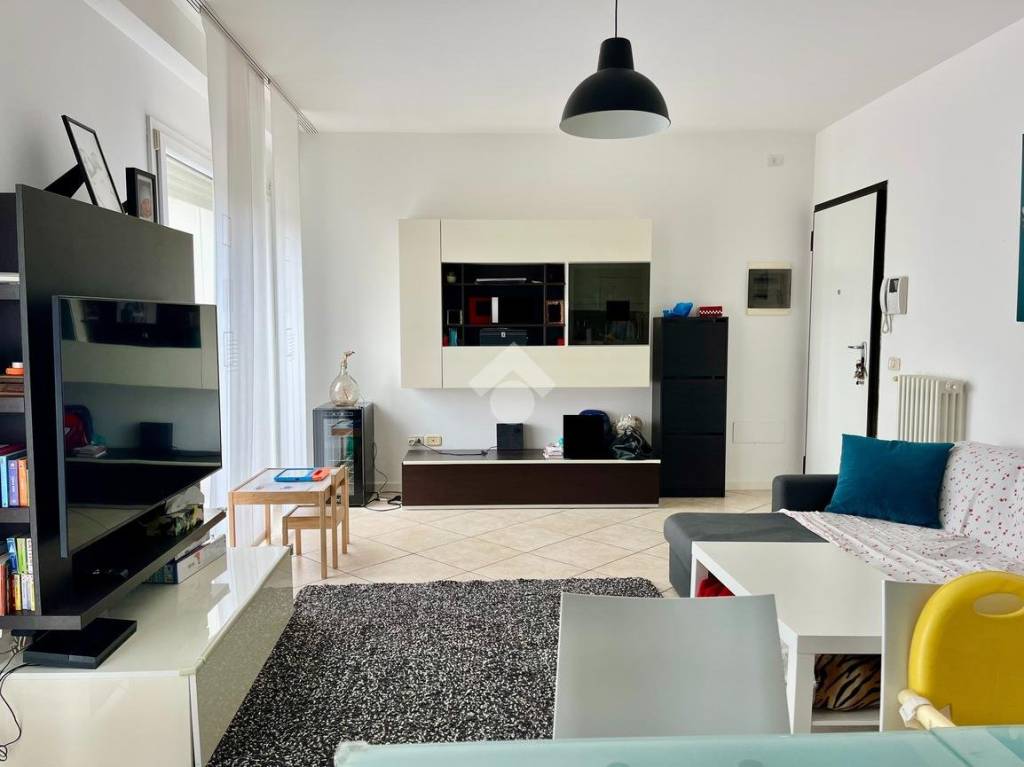 appartamento in vendita a Pesaro in zona Tre Ponti