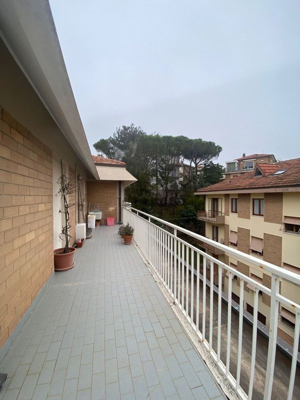 appartamento in vendita a Pesaro in zona Montegranaro