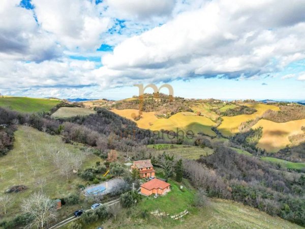 casa indipendente in vendita a Pesaro in zona Monteciccardo