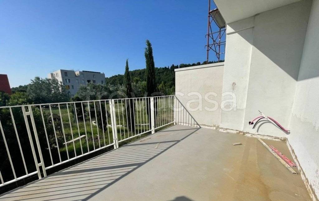 casa indipendente in vendita a Pesaro in zona Vismara