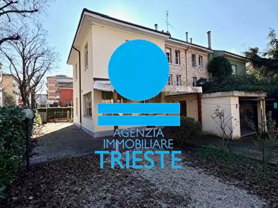 casa indipendente in vendita a Pesaro in zona Loreto