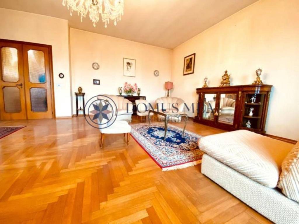 appartamento in vendita a Pesaro in zona Mare