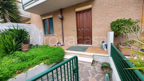 casa indipendente in vendita a Pesaro in zona Pantano