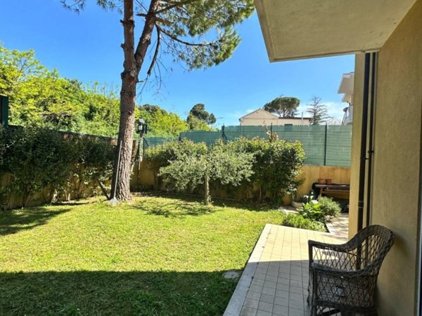 appartamento in vendita a Pesaro in zona Muraglia