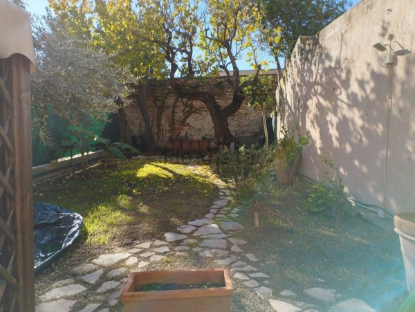 casa indipendente in vendita a Pesaro in zona Mare