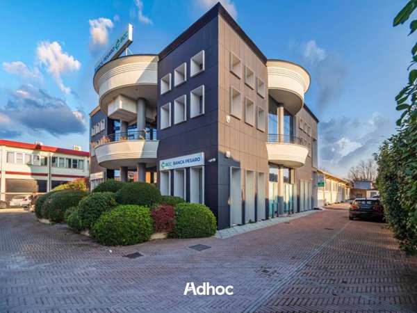 capannone in vendita a Pesaro