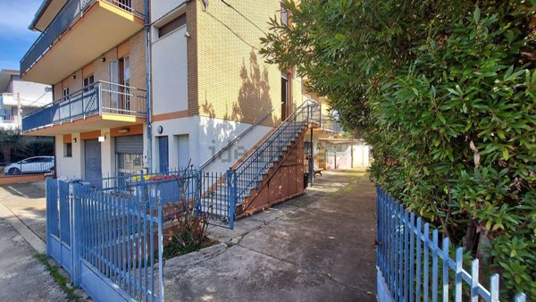 casa indipendente in vendita a Pesaro in zona Pantano