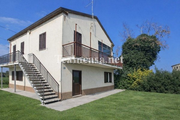 casa indipendente in vendita a Pesaro in zona Villa Fastiggi