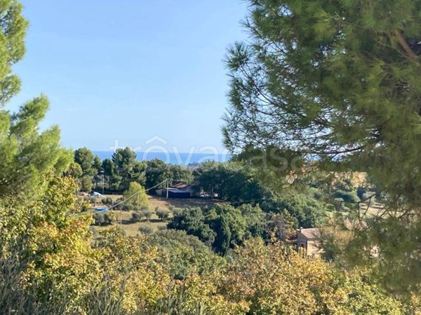 casa indipendente in vendita a Pesaro in zona Novilara