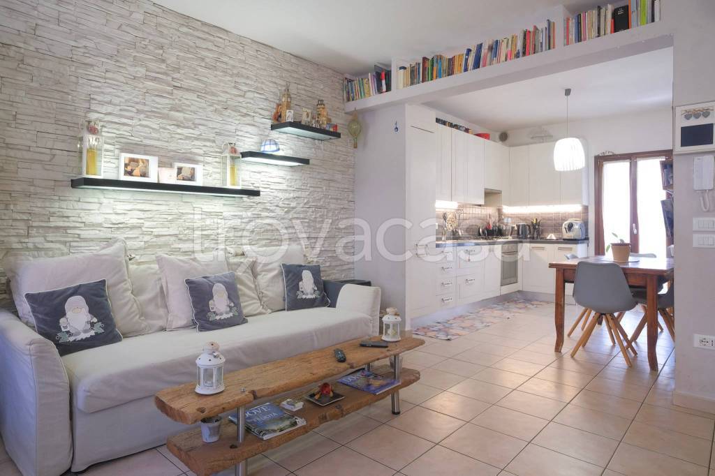 appartamento in vendita a Pesaro in zona Cattabrighe