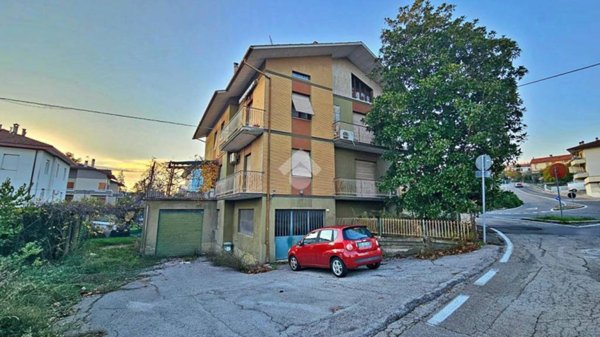 casa indipendente in vendita a Pesaro in zona Borgo Santa Maria