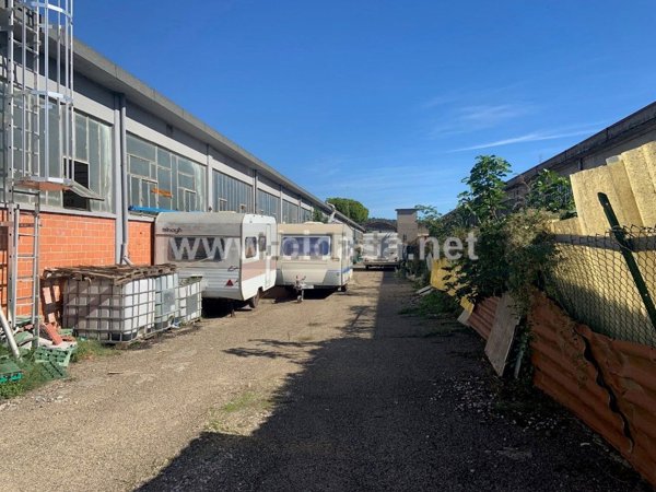 capannone in vendita a Pesaro