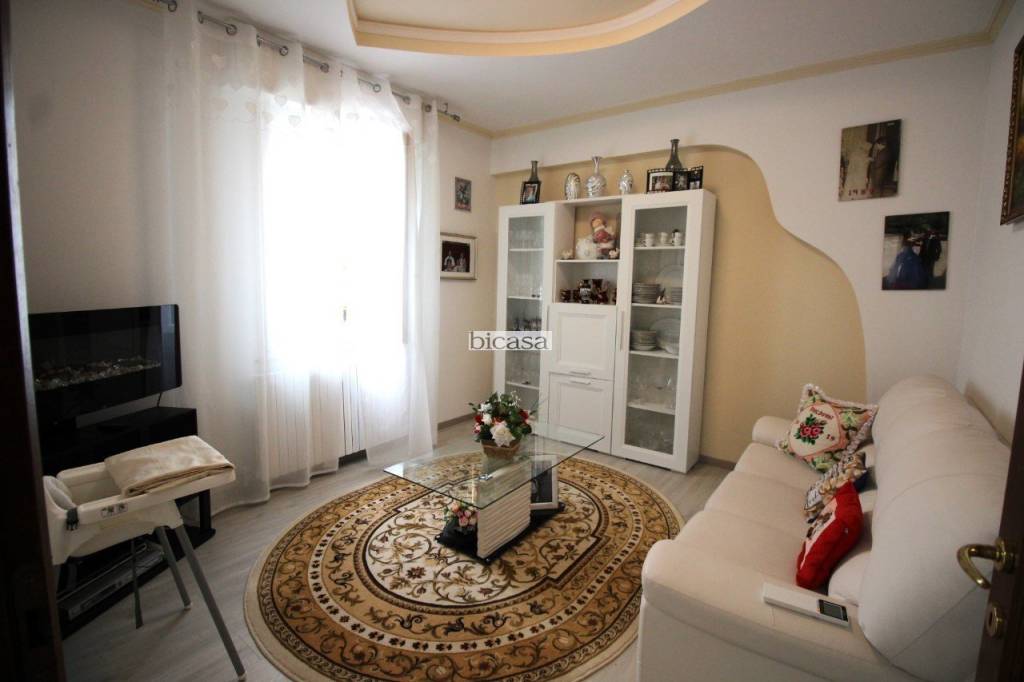 casa indipendente in vendita a Pesaro in zona Case Bruciate