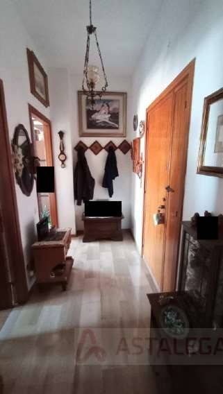 appartamento in vendita a Pesaro in zona Montegranaro
