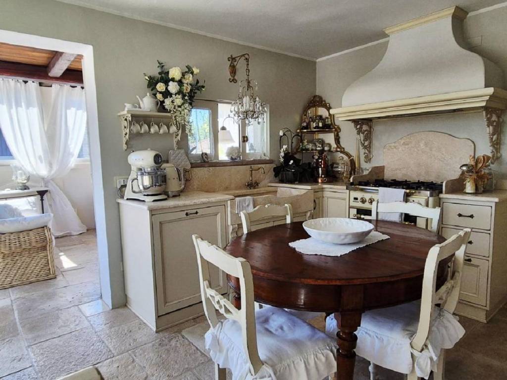 casa indipendente in vendita a Pesaro in zona Pantano