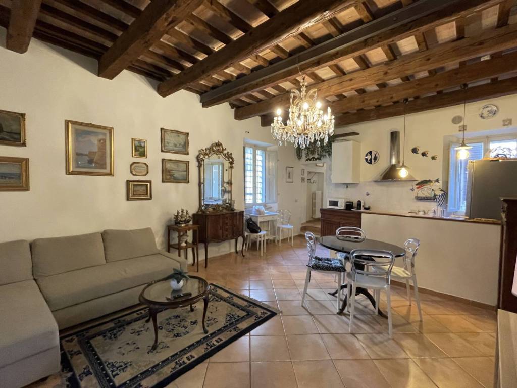 appartamento in vendita a Pesaro in zona Mare