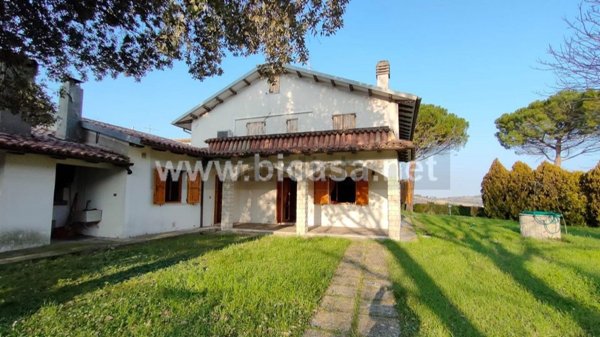 villa in vendita a Pesaro in zona Tresole