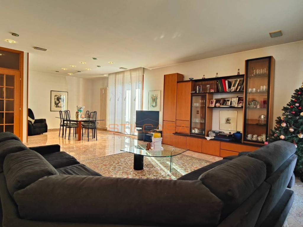 appartamento in vendita a Pesaro in zona Novilara