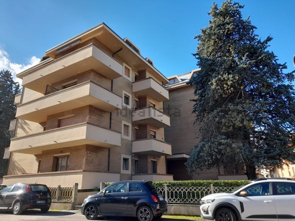 appartamento in vendita a Pesaro in zona Montegranaro